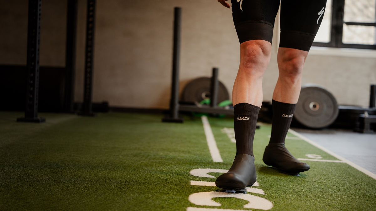 Classick SF2 aero overschoenen in zwart, gedragen tijdens de voorbereiding